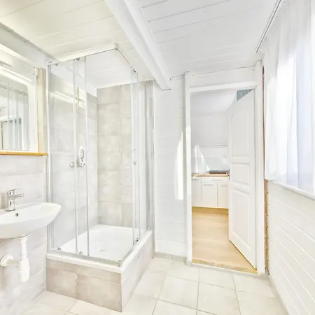 Hytte Sloneczko Z Dostepem Do Jacuzzi Sauny I Rowerow W Cenie Dźwirzyno