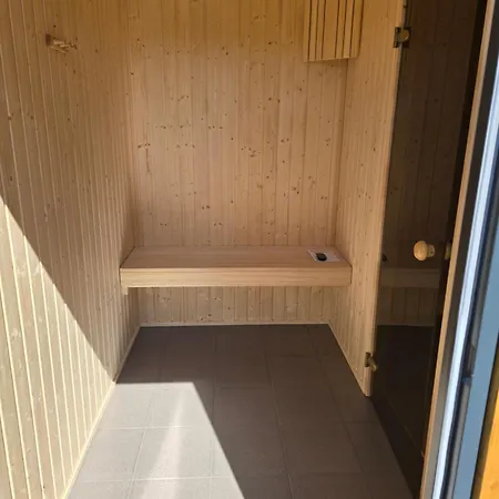 Hytte Sloneczko Z Dostepem Do Jacuzzi Sauny I Rowerow W Cenie